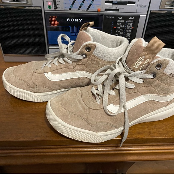 Vans range - Picture 3 of 5